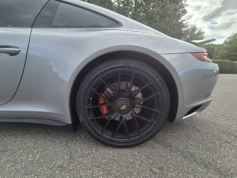 Porsche 991.2 Carrera GTS