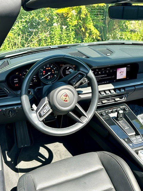 Porsche 992 Carrera
