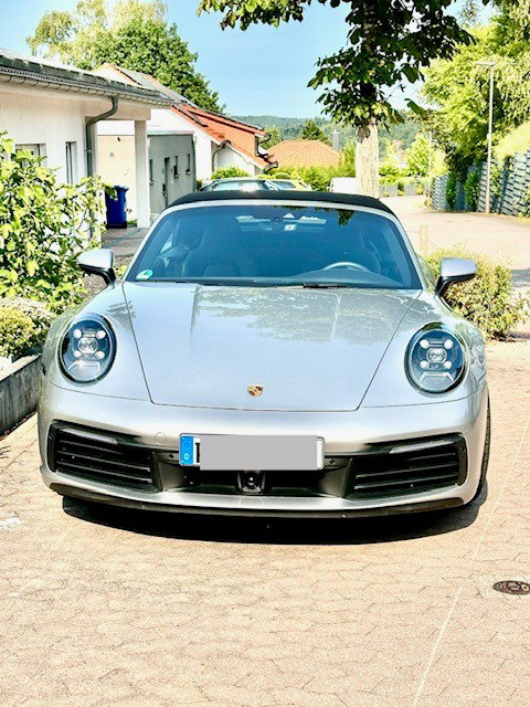 Porsche 992 Carrera