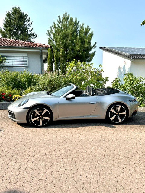 Porsche 992 Carrera