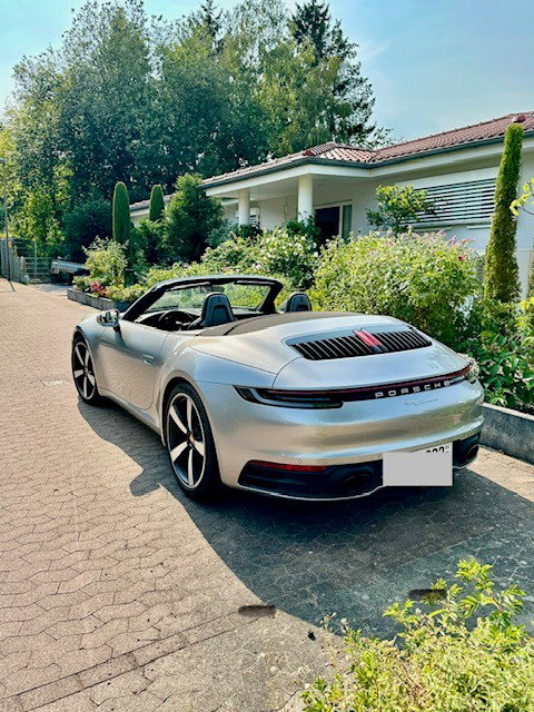 Porsche 992 Carrera