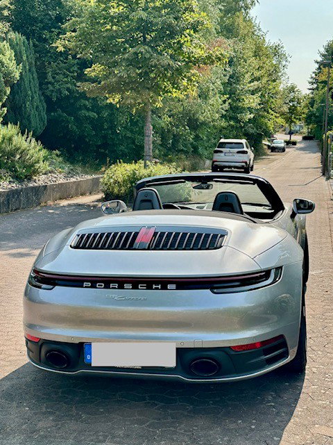 Porsche 992 Carrera