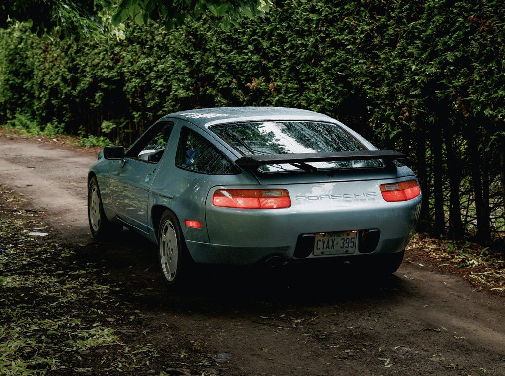 Porsche 928 S4