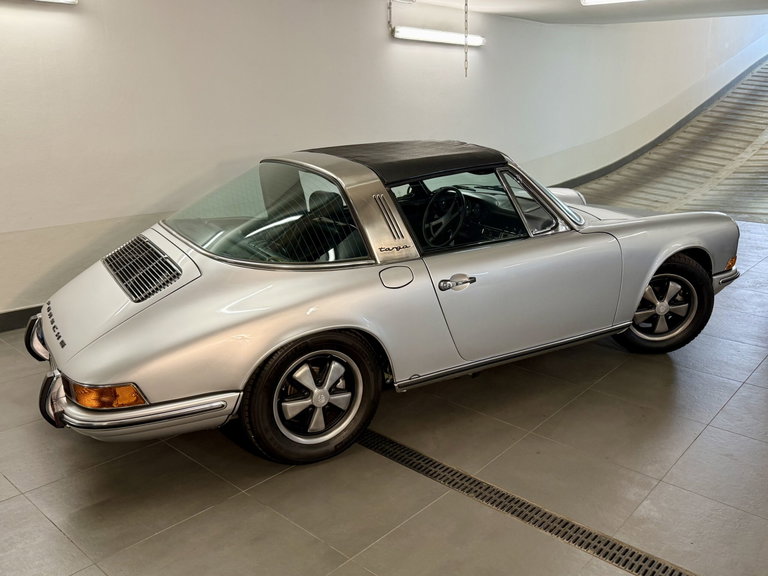 Porsche 911 E