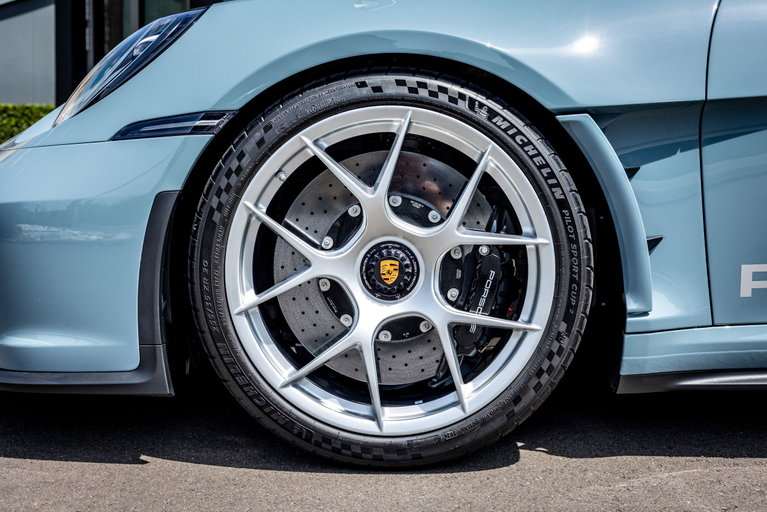 Porsche 911 S/T