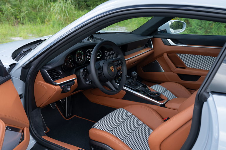 Porsche 992 Sport Classic