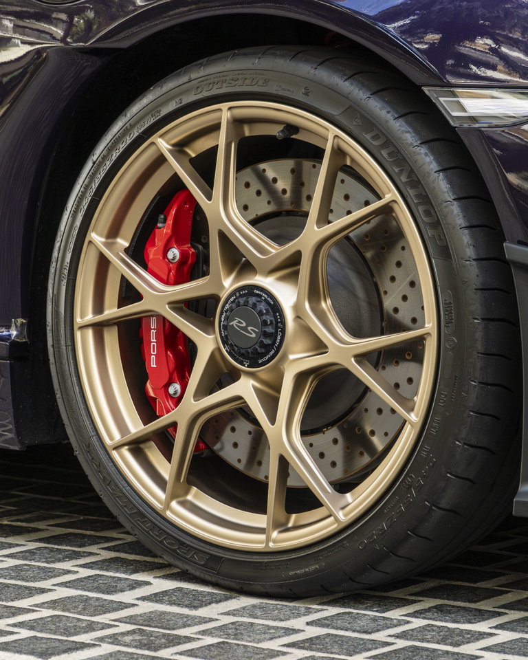 Porsche 718 Spyder RS