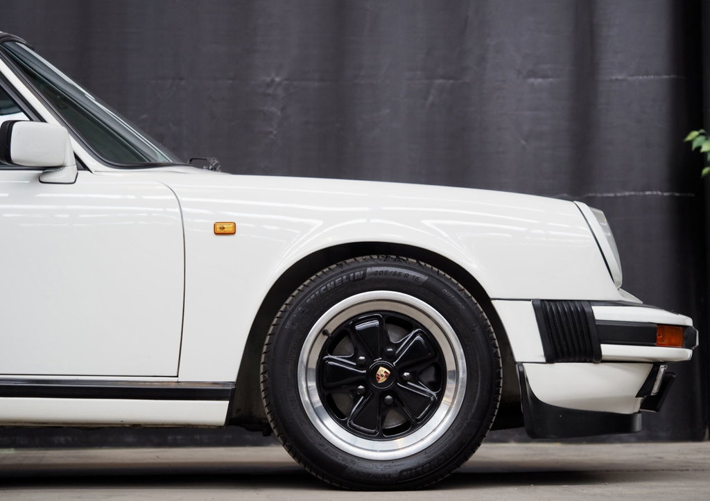 Porsche 911 Carrera 3.2
