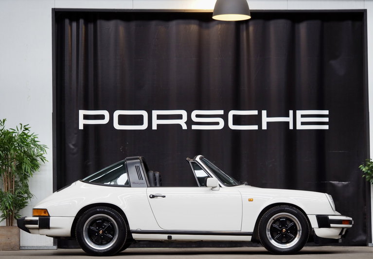 Porsche 911 Carrera 3.2