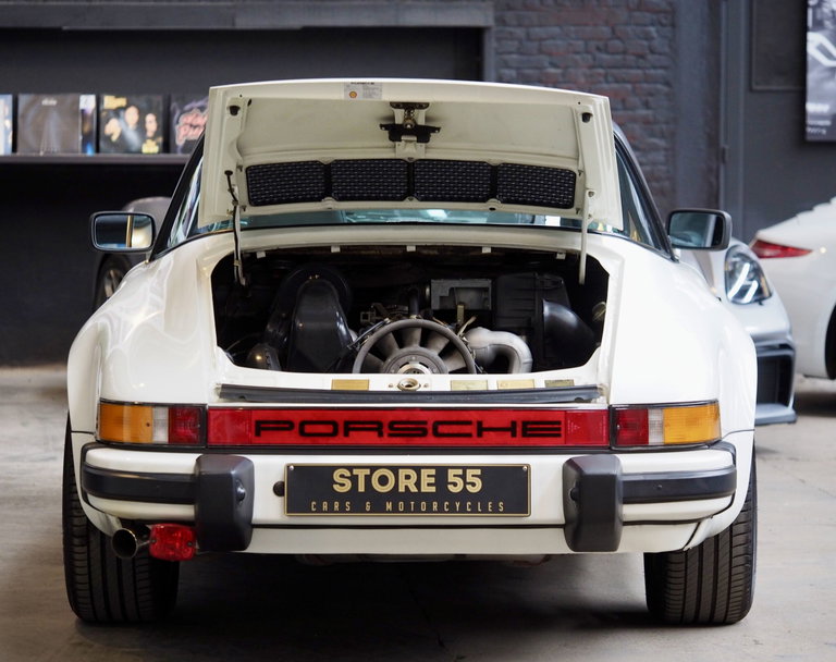 Porsche 911 Carrera 3.2