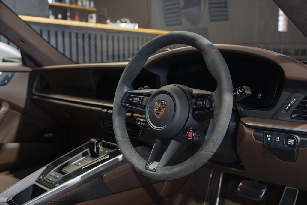 Porsche 992.2 Carrera GTS