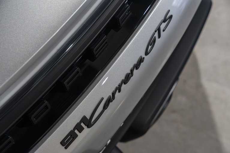 Porsche 992.2 Carrera GTS