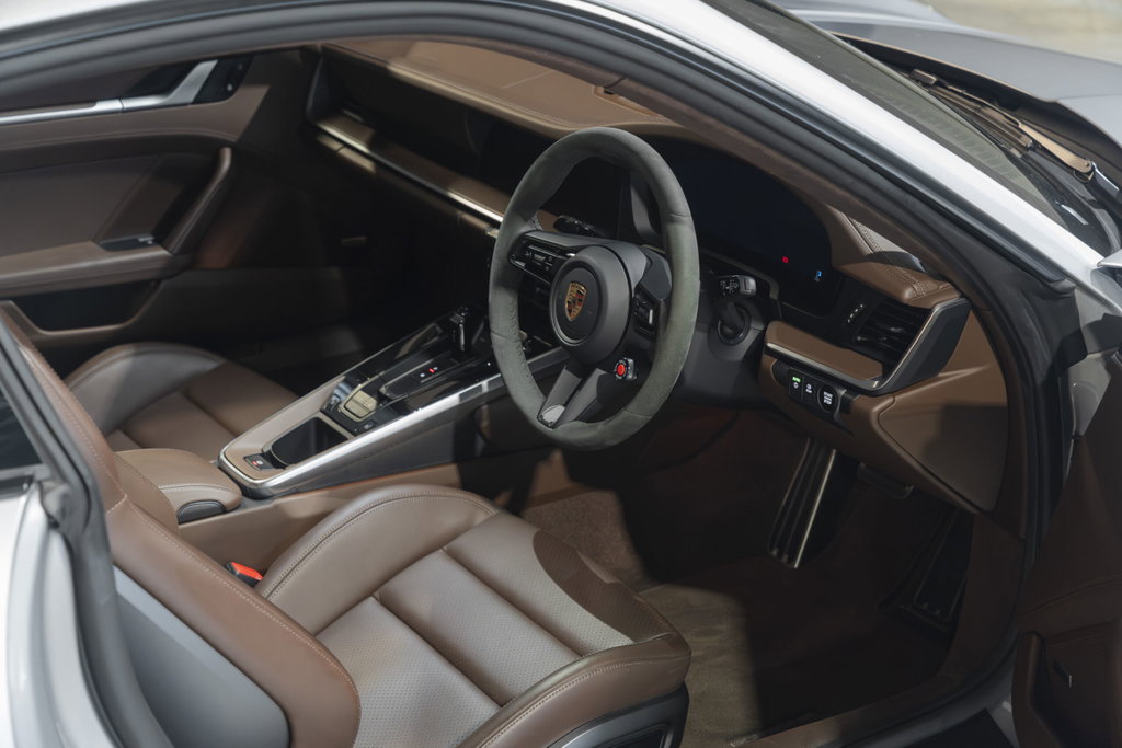 Porsche 992.2 Carrera GTS