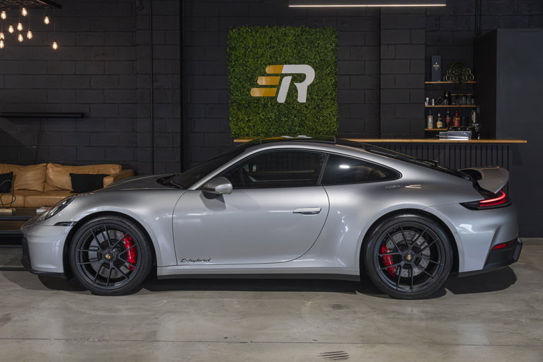 Porsche 992.2 Carrera GTS