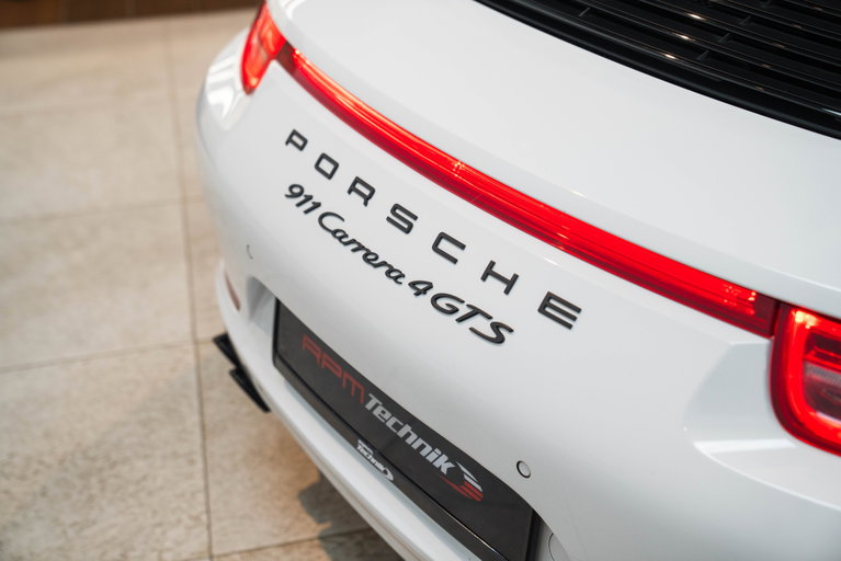 Porsche 991 Carrera 4 GTS