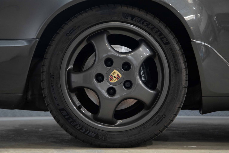 Porsche 964 Carrera 4