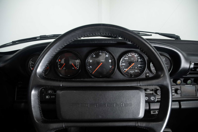 Porsche 964 Carrera 4