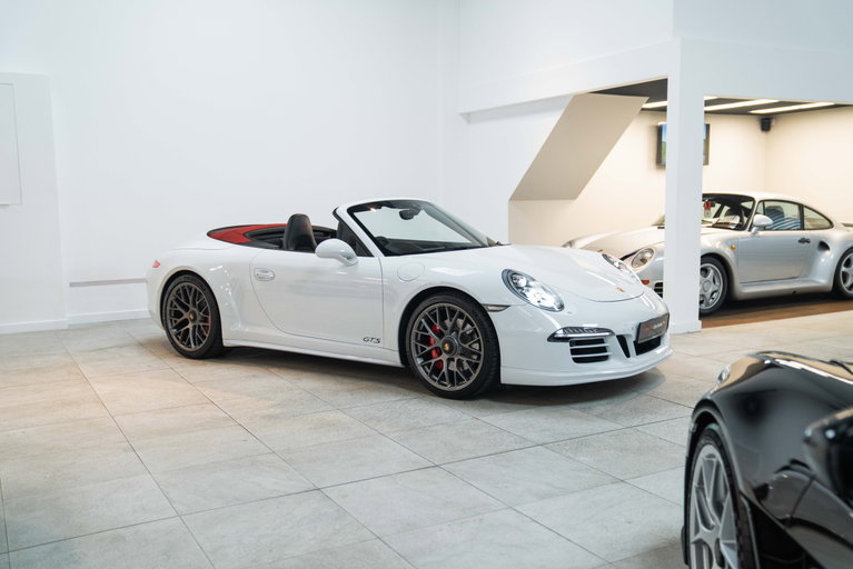 Porsche 991 Carrera 4 GTS