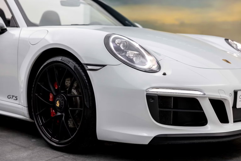 Porsche 991.2 Carrera GTS
