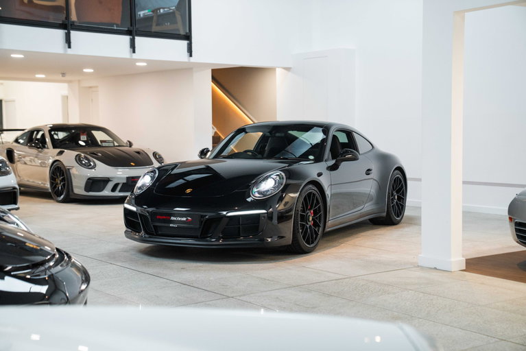 Porsche 991.2 Carrera GTS