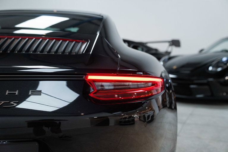 Porsche 991.2 Carrera GTS