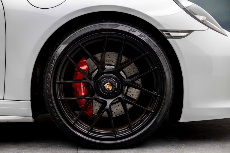 Porsche 991.2 Carrera GTS