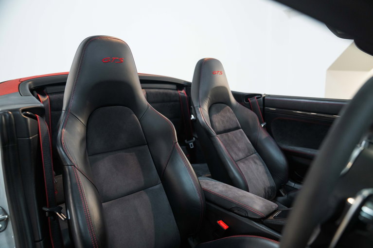 Porsche 991 Carrera 4 GTS