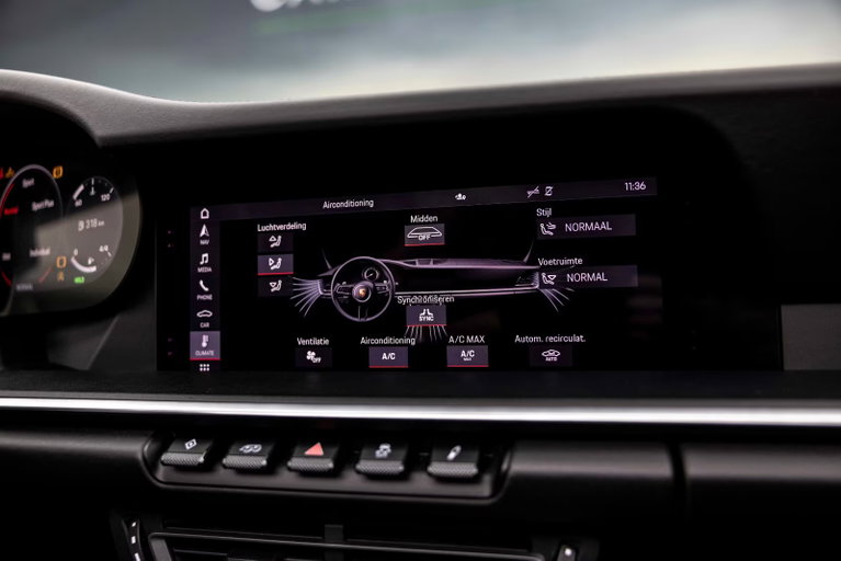 Porsche 992 Carrera 4S