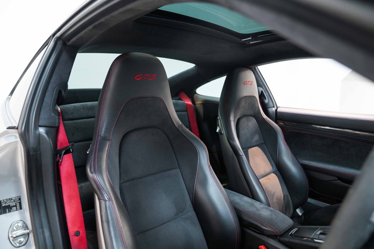Porsche 991.2 Carrera GTS