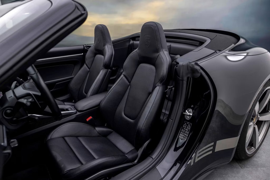Porsche 992 Carrera 4S