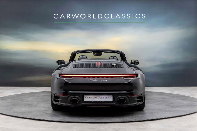 Porsche 992 Carrera 4S
