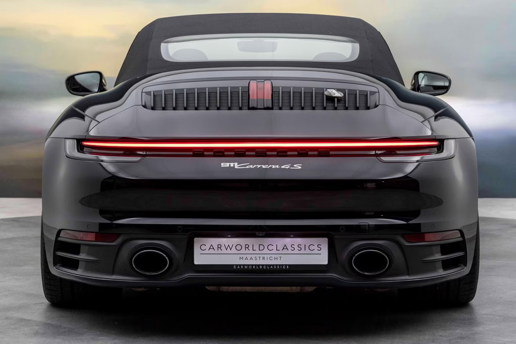 Porsche 992 Carrera 4S