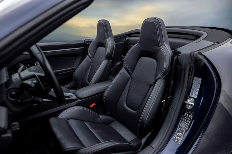 Porsche 992 Carrera 4S