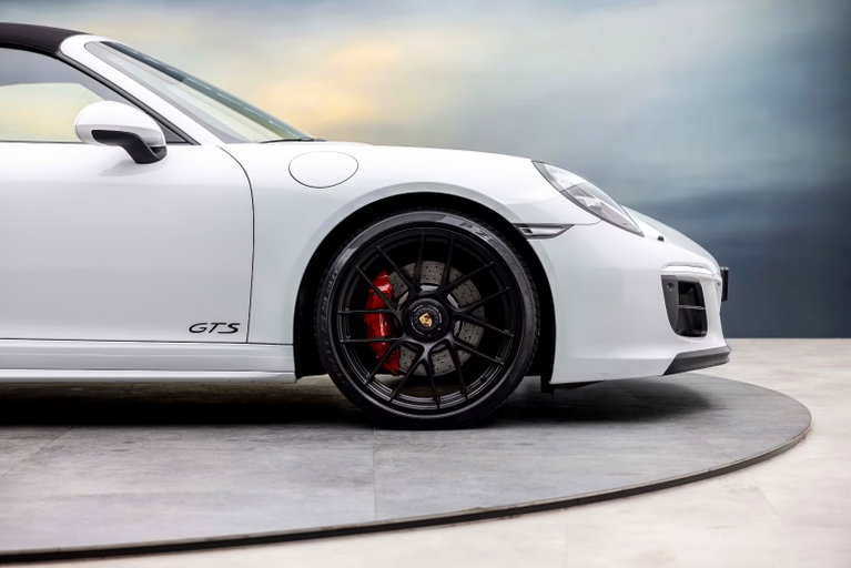 Porsche 991.2 Carrera GTS
