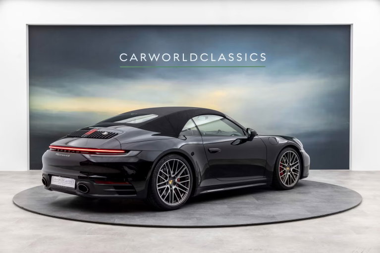Porsche 992 Carrera 4S