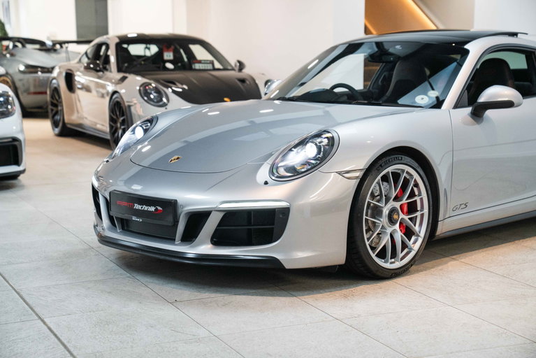 Porsche 991.2 Carrera GTS