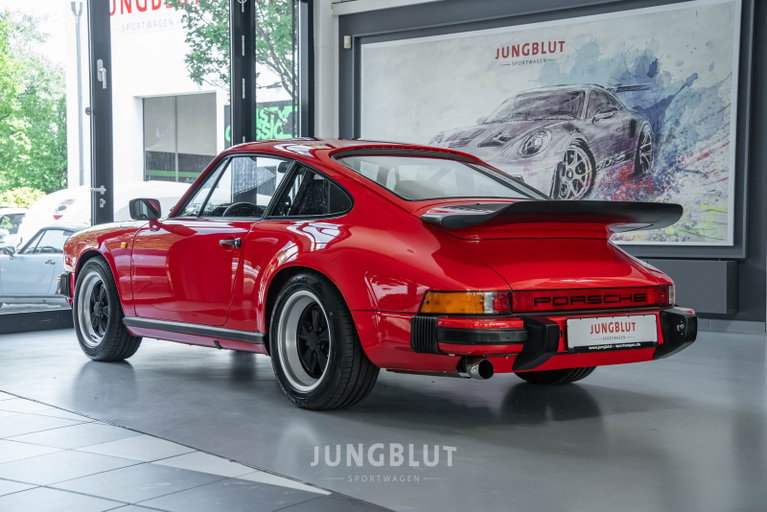 Porsche 911 Carrera 3.2