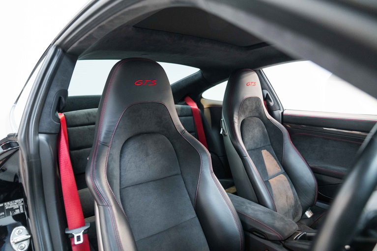 Porsche 991.2 Carrera GTS