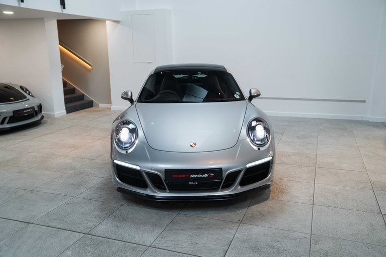 Porsche 991.2 Carrera GTS