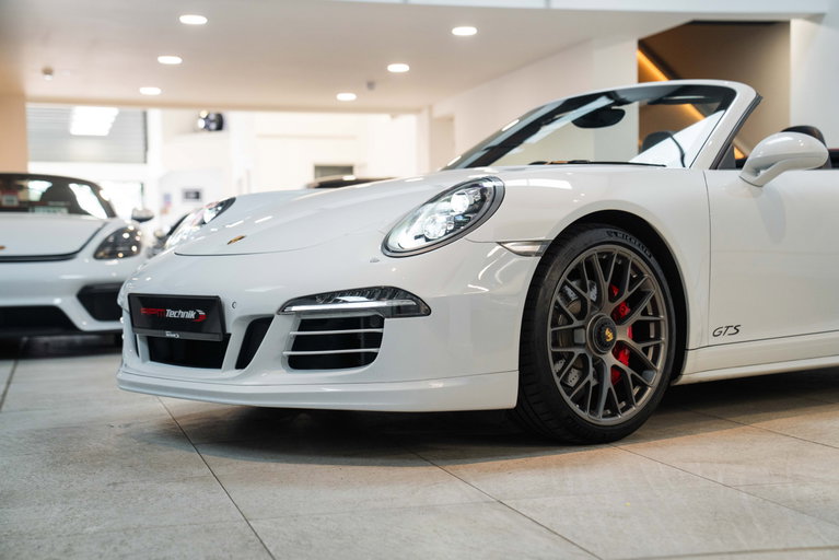 Porsche 991 Carrera 4 GTS