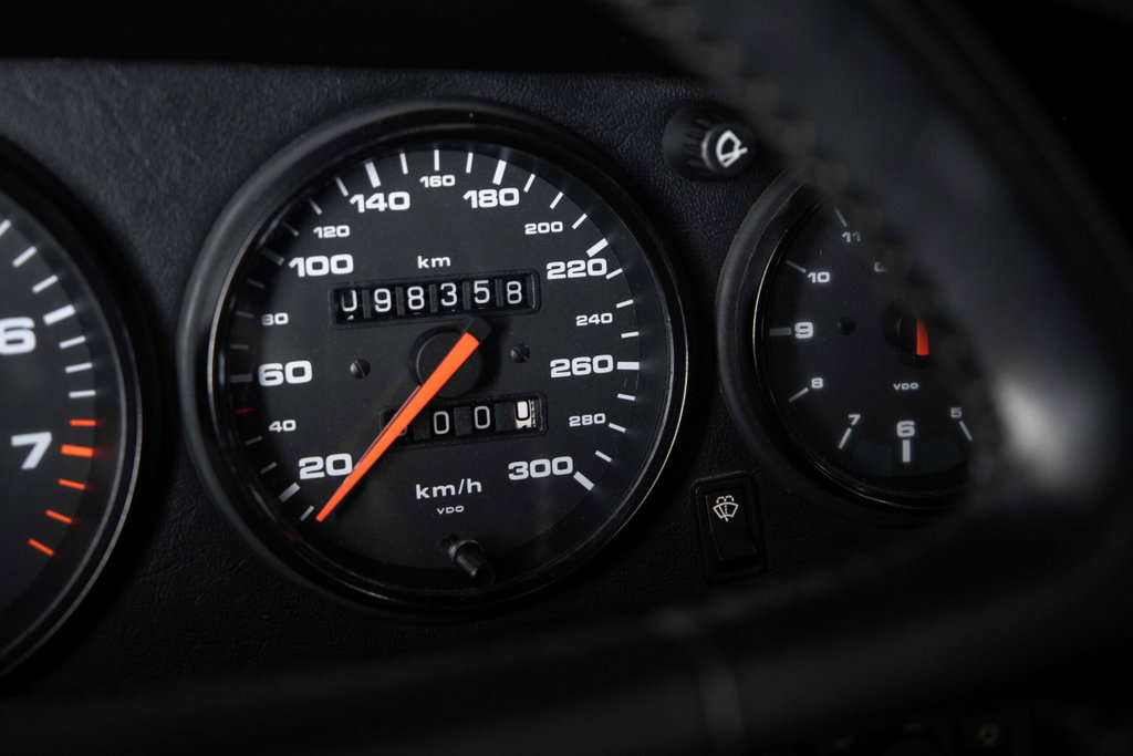 Porsche 964 Carrera 4