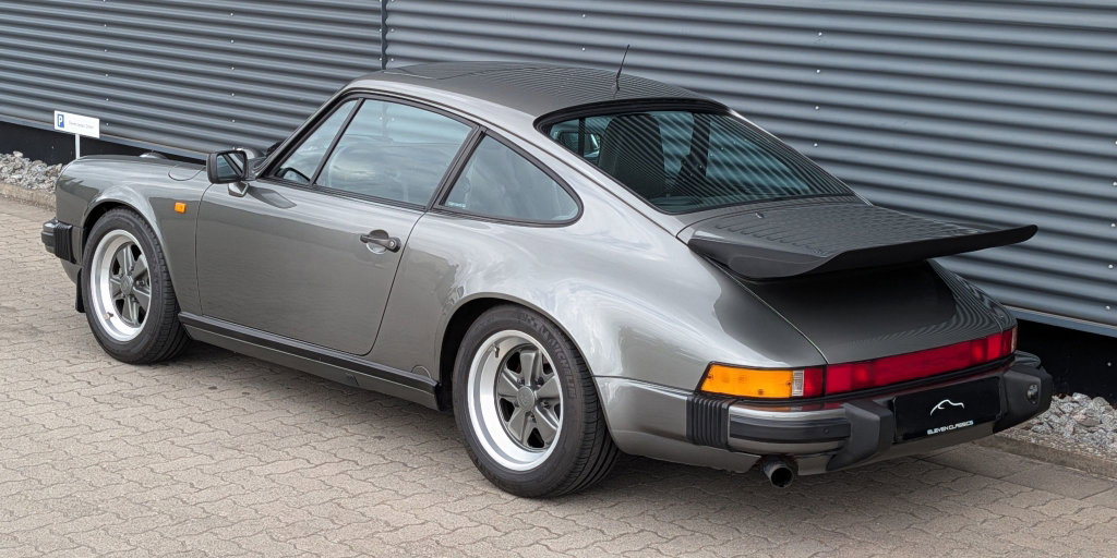 Porsche 911 Carrera 3.2