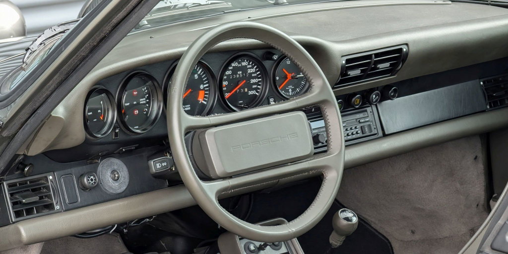 Porsche 911 Carrera 3.2