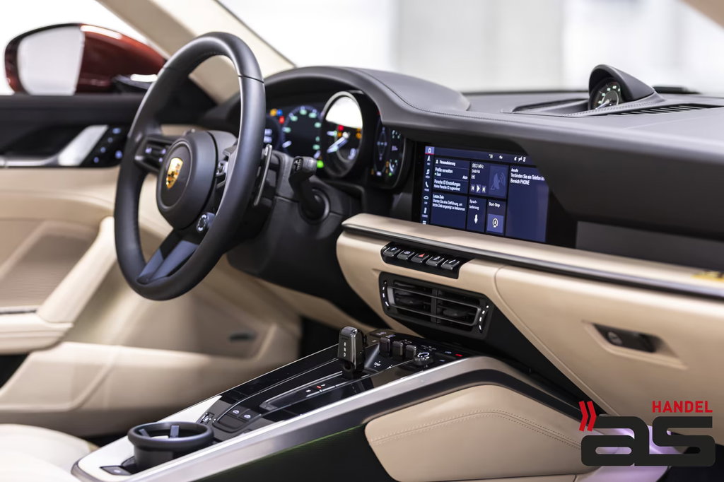 Porsche 992 Heritage Design Edition