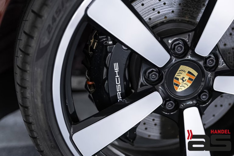Porsche 992 Heritage Design Edition