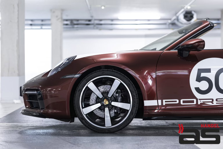 Porsche 992 Heritage Design Edition