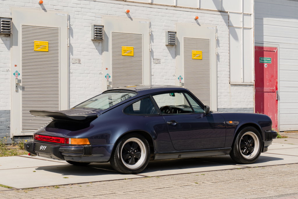 Porsche 911 Carrera 3.2