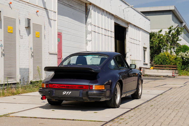 Porsche 911 Carrera 3.2