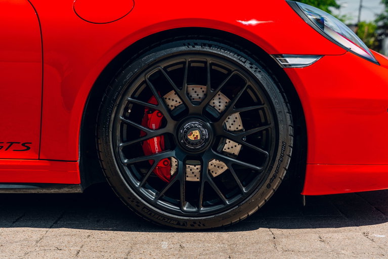 Porsche 991 Carrera GTS