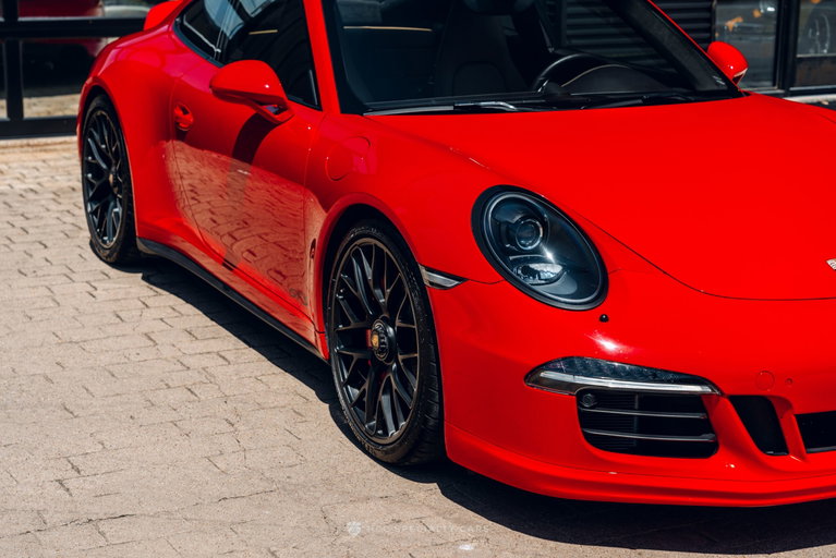Porsche 991 Carrera GTS
